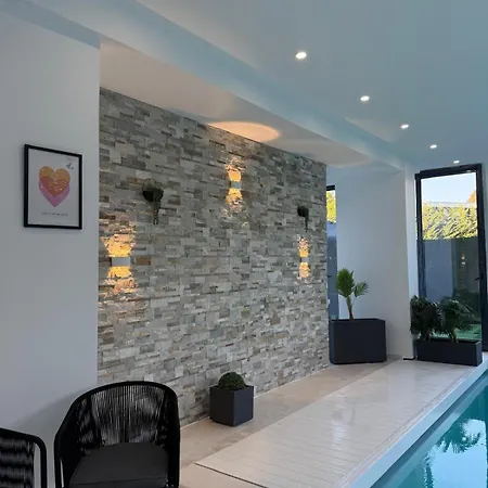 Apartment Sublime Loft Piscine Interieure *