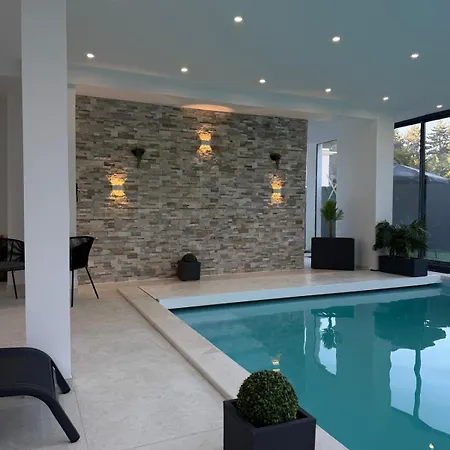 Sublime Loft Piscine Interieure Apartmán Versailles